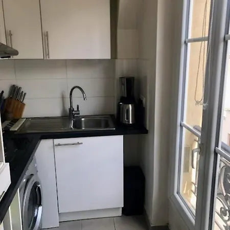 32m Near Parc Des Buttes-chaumont Paris